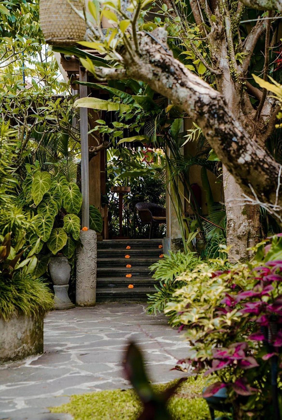 Vije Boutique Resort & Spa Ubud Exterior foto